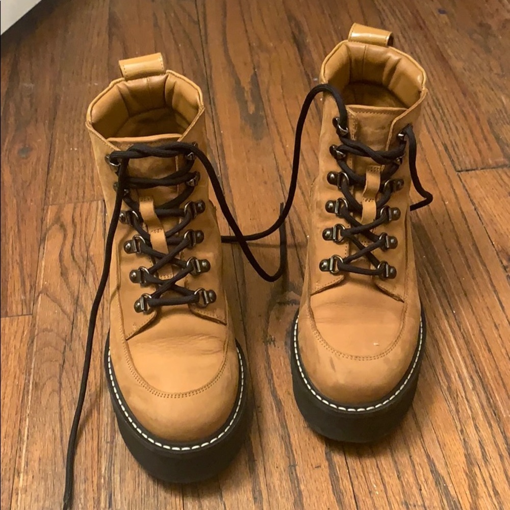 And other stories boots